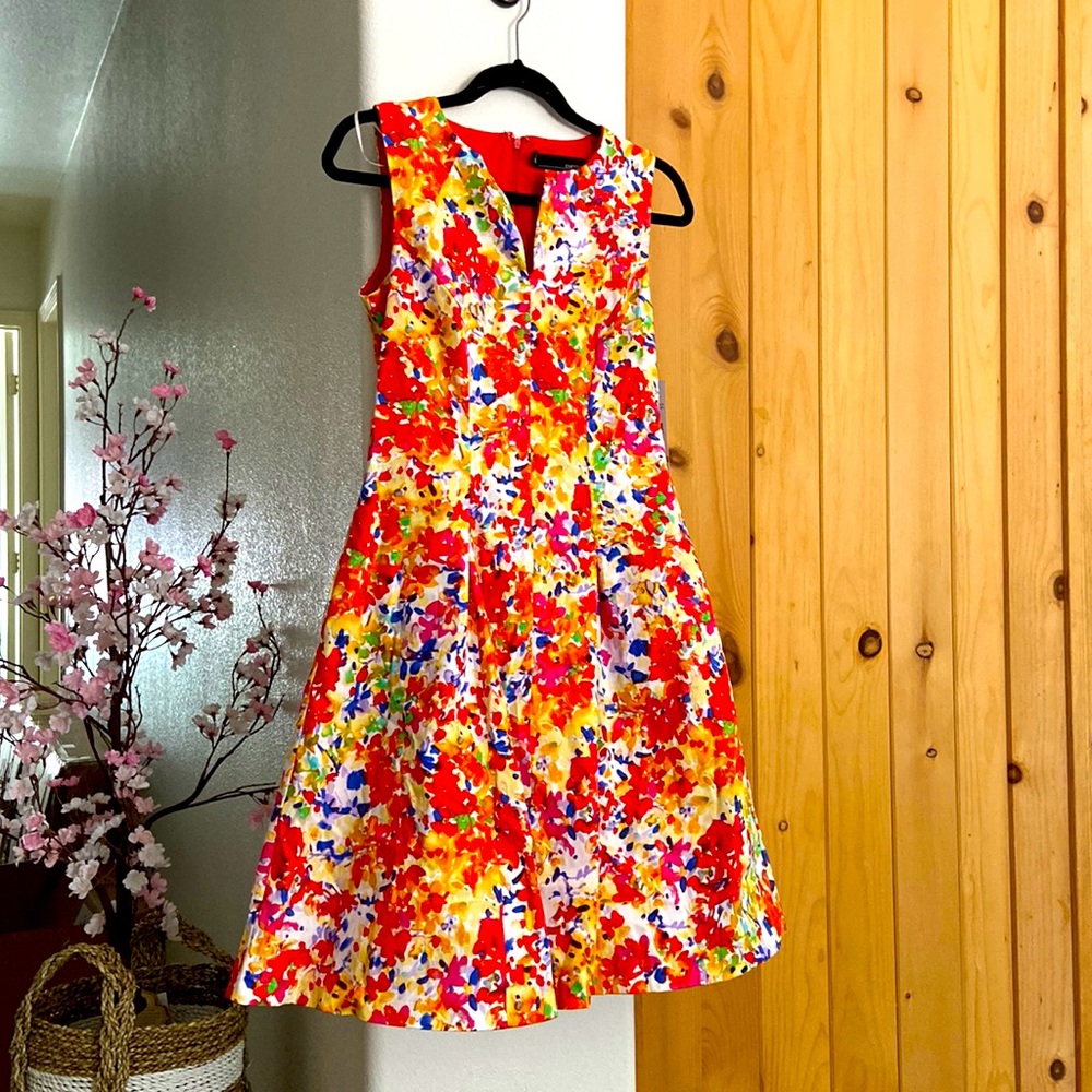 Floral knee length dress! Summer preppy dress ❤️